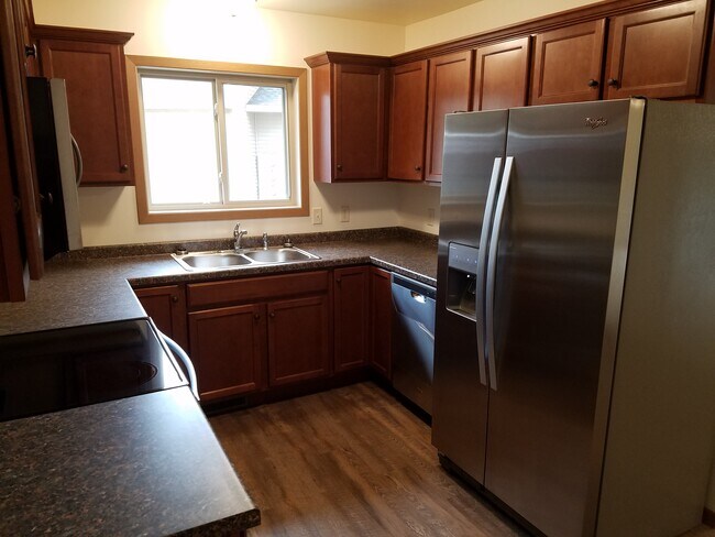 Kitchen2 - 1500 E Clairemont Ave