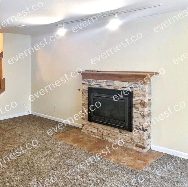 Building Photo - Beautiful 4-Bedroom Home with Modern Comfo...