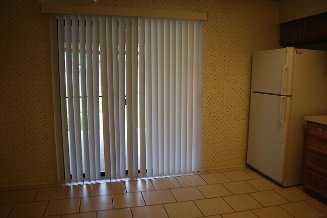 Foto del edificio - 906 Crymes Ln