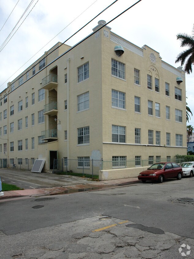 Primary Photo - Helios Apartments Miami Beach