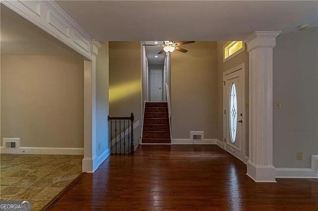 Building Photo - 3562 Bryant Ln