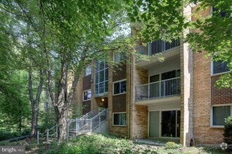 Building Photo - 8002 Le Havre Pl