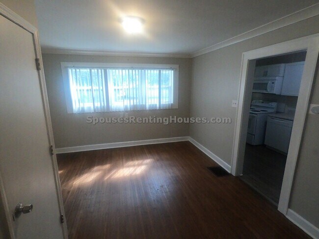 Foto del edificio - 377 S Emerson Ave