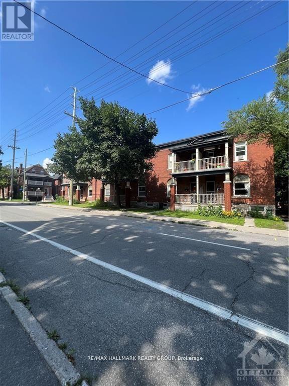 Building Photo - 377 Lyon St. N