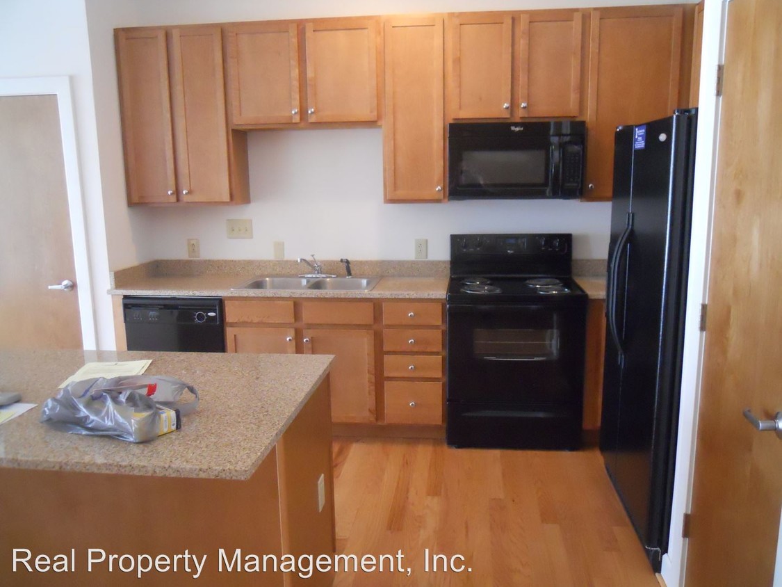 Primary Photo - 201 Waters Pl