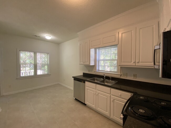 Building Photo - 7659 Gresham Hills Dr