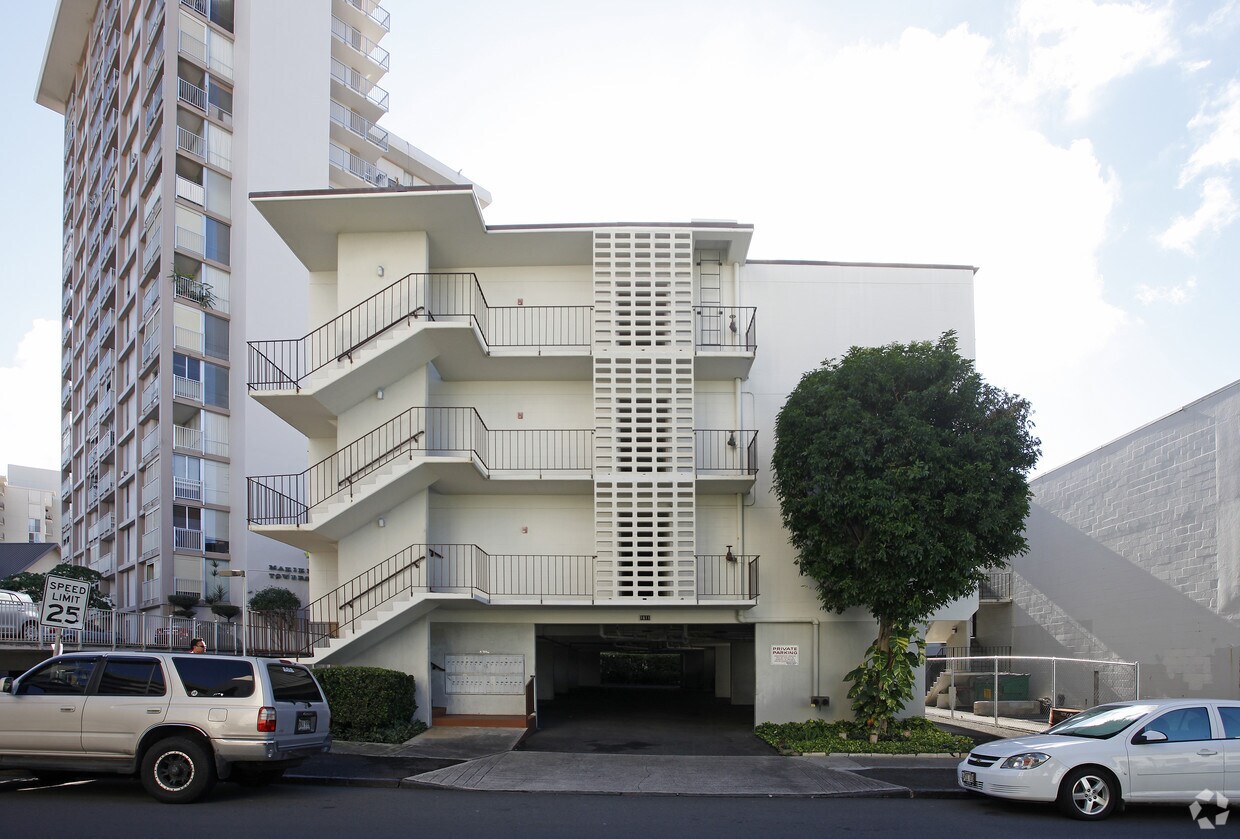 1611 Keeaumoku St, Honolulu, HI 96822 Apartments in Honolulu, HI