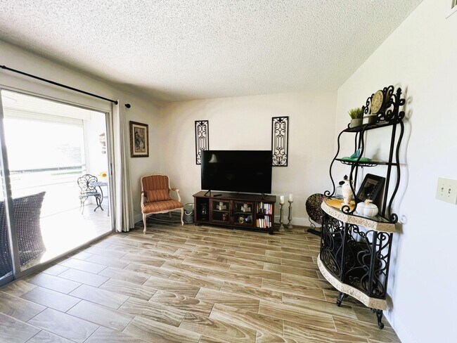 Building Photo - 3402 Bimini Ln