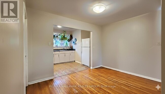 Photo du bâtiment - 1280 Dorchester Ave