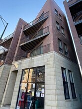 Building Photo - 2413 W Madison St