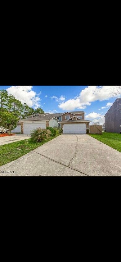 Driveway/Front - 10961 Peppermill Ln