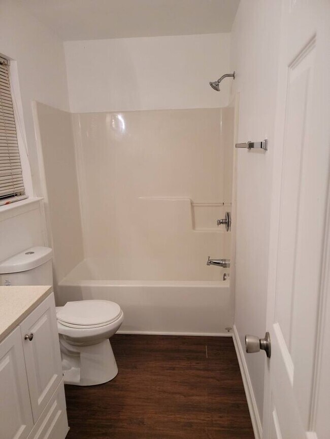 Foto del edificio - 317 Baker St