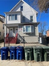 Building Photo - 233 Monroe St