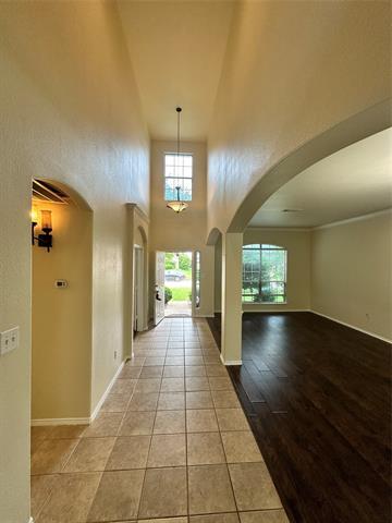 Building Photo - 312 Dover Heights Trail