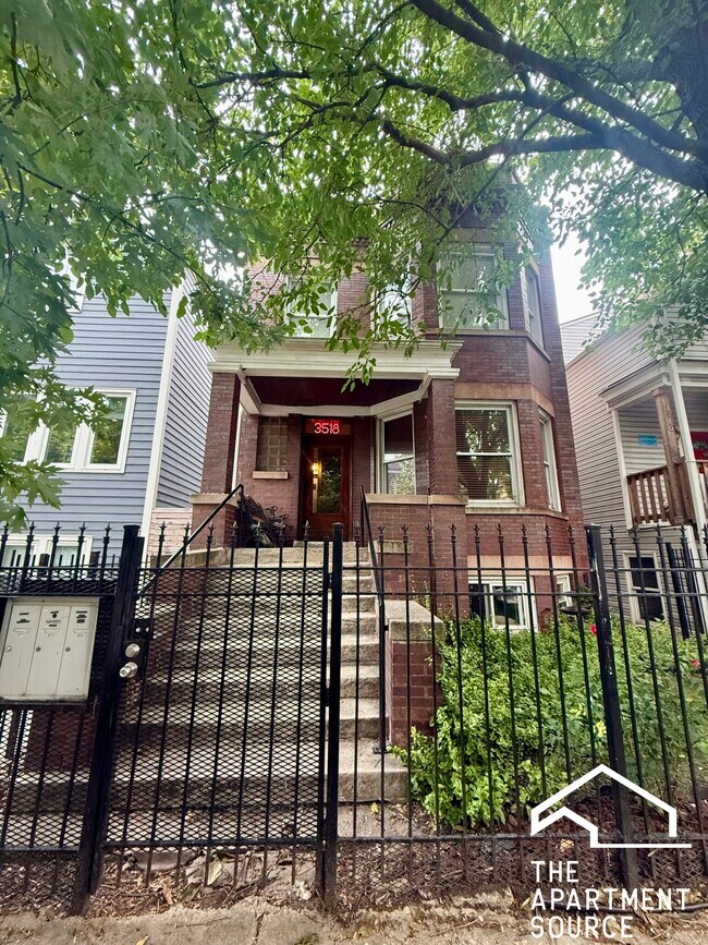 Building Photo - 3518 W Belden Ave