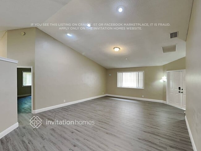 Building Photo - 512 NW 38th Terrace