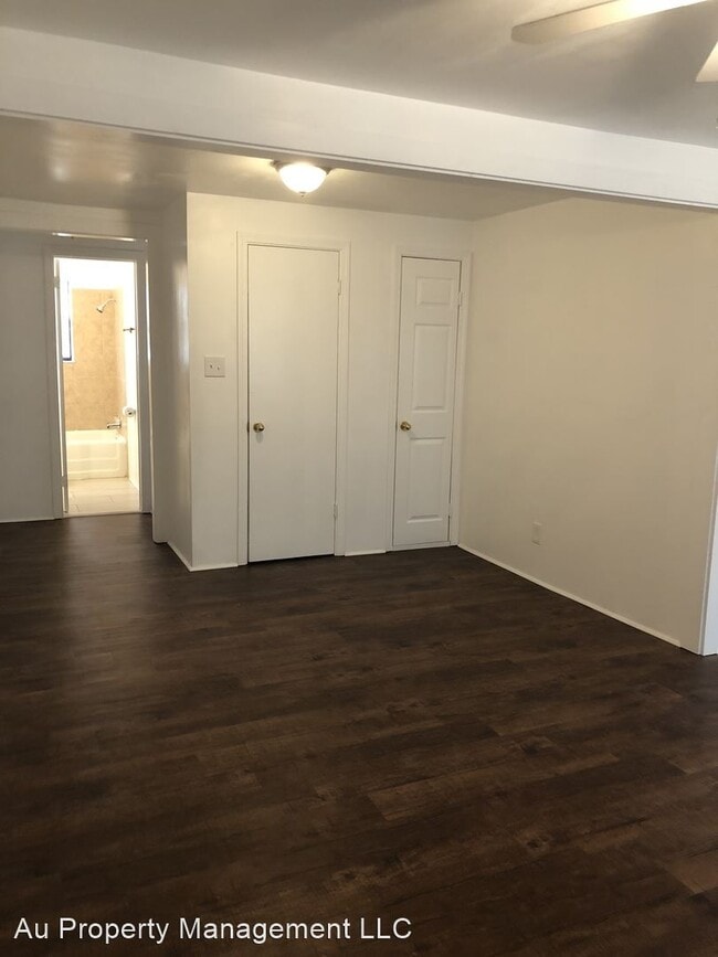 Building Photo - 503 S Milam St