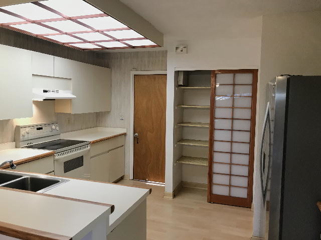 Building Photo - 94-673-673 Noheaiki Pl
