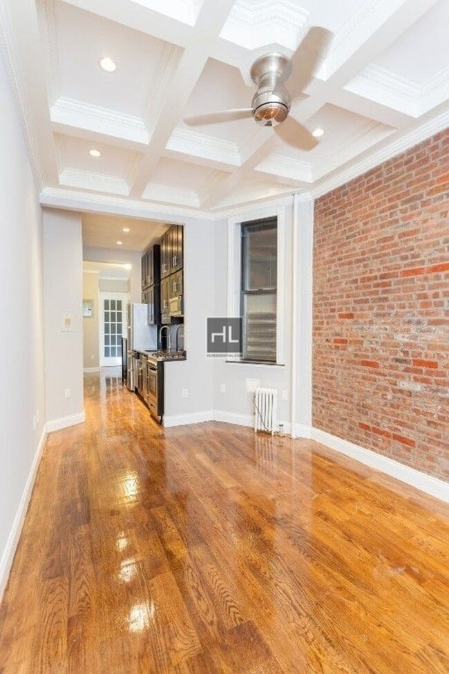 Building Photo - East 10th Street