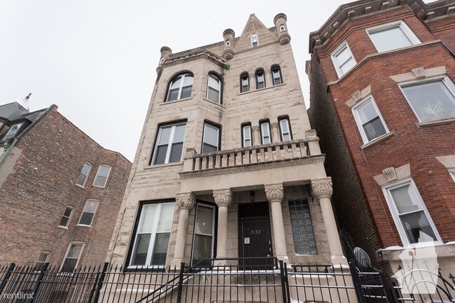 Foto del edificio - 3132 W Warren Blvd