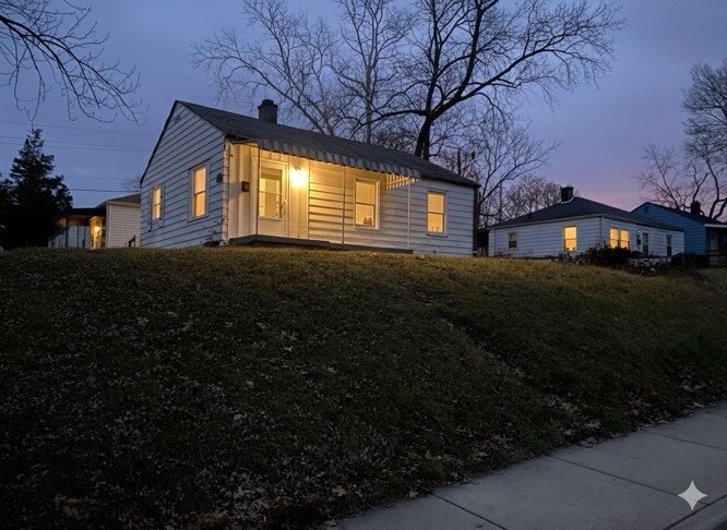 Foto principal - 3303 E 30th St