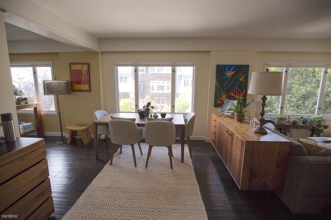 Building Photo - 1 br, 1 bath Condo - 151 Clifford Terrace