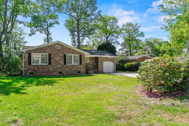 Foto del edificio - 1641 Falmouth St