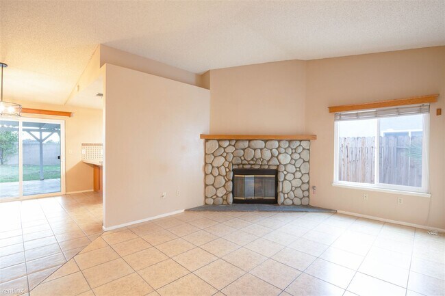 Foto del edificio - 4 br, 2 bath House - 29861 Kratka Ridge Lane