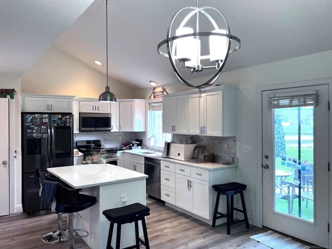 Building Photo - 309 Old Village Cir