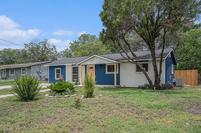 Foto del edificio - 317 W Lindbergh Blvd