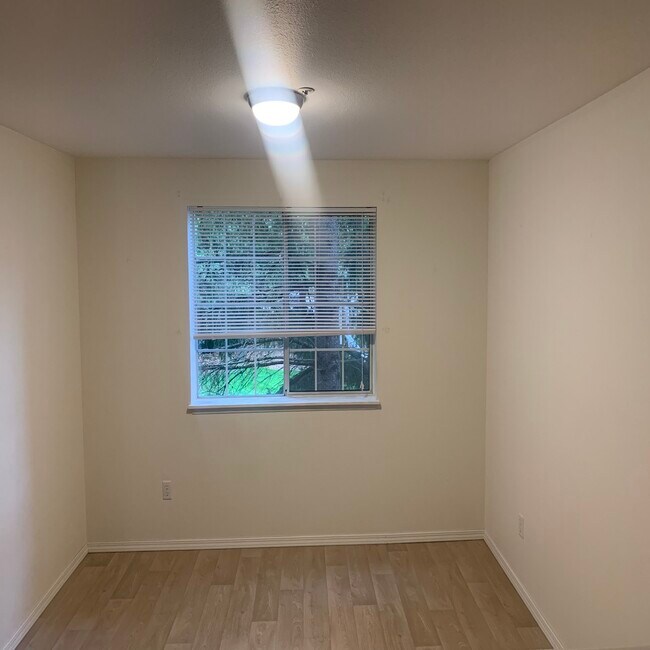 Foto del edificio - 7453 Newcastle Golf Club Road, Unit B201