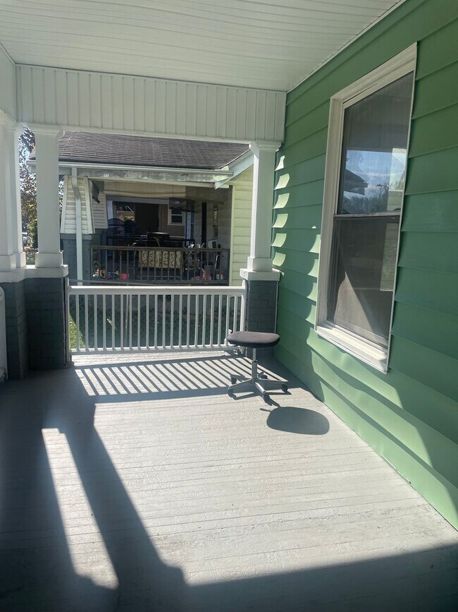 Foto del edificio - Knoxville 37914 - 3 bedroom, 1.5 bath home...