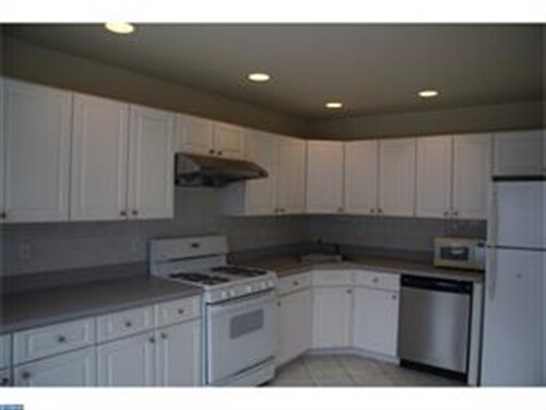 Building Photo - 36 Palmetto Way
