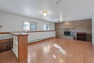 Building Photo - 1707 W Stuart St