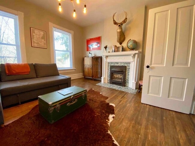 Building Photo - 35 Latta Ave