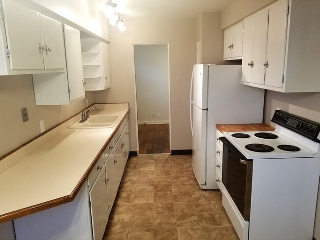 Building Photo - Cute Edison Park Home in South Bend IN
