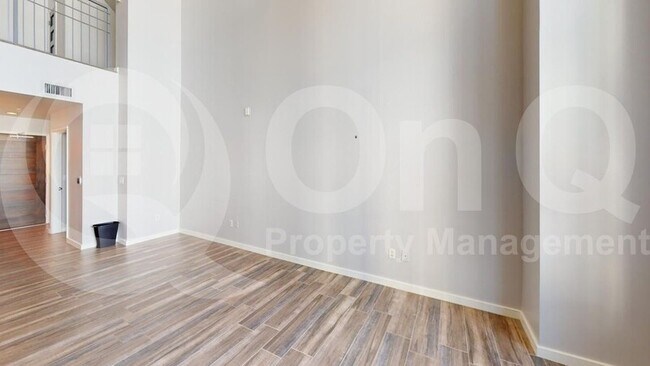 Foto del edificio - 215 E McKinley St