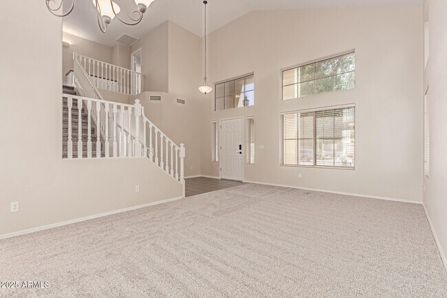 Foto del edificio - 2302 E Torrey Pines Pl