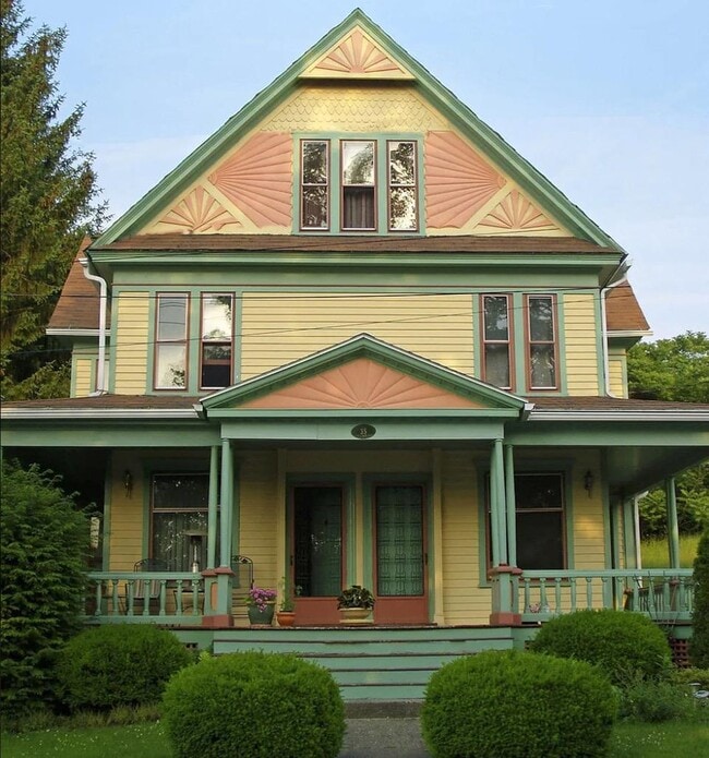 Building Photo - 35 Prospect St