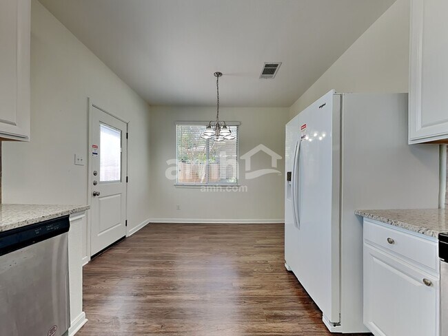 Building Photo - 177 Paddington Dr