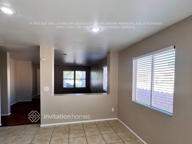 Foto del edificio - 876 Tollbrook Way