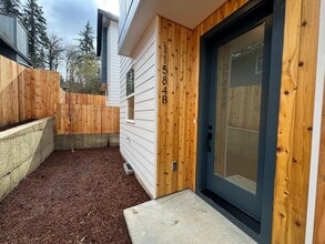 Building Photo - 11584 SW 47th Ave