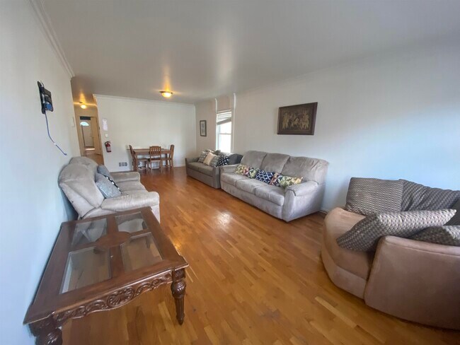 Foto del edificio - 75 Thorne St