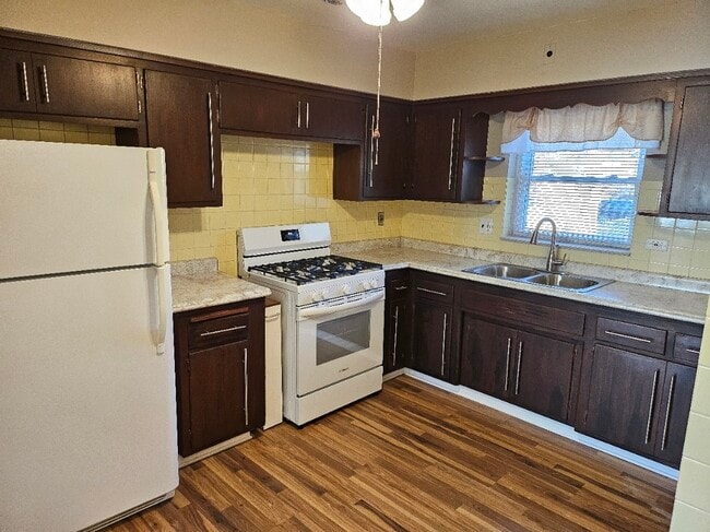 Foto del edificio - 1303 E 31st St