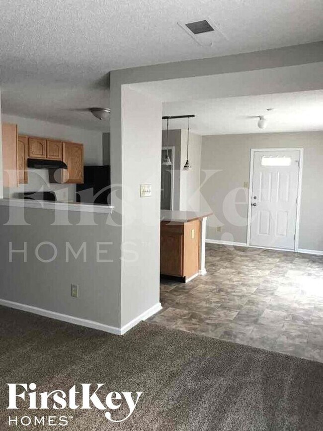 Foto del edificio - 9214 Bainbridge Dr