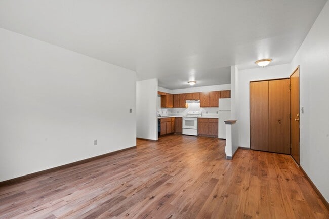 Building Photo - Weston Pines Apartments