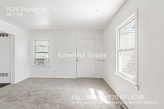 Building Photo - Prime Living: Pet-Friendly 2 Bed, 1 Bath C...