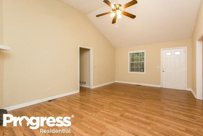 Building Photo - 1610 Summit Ridge