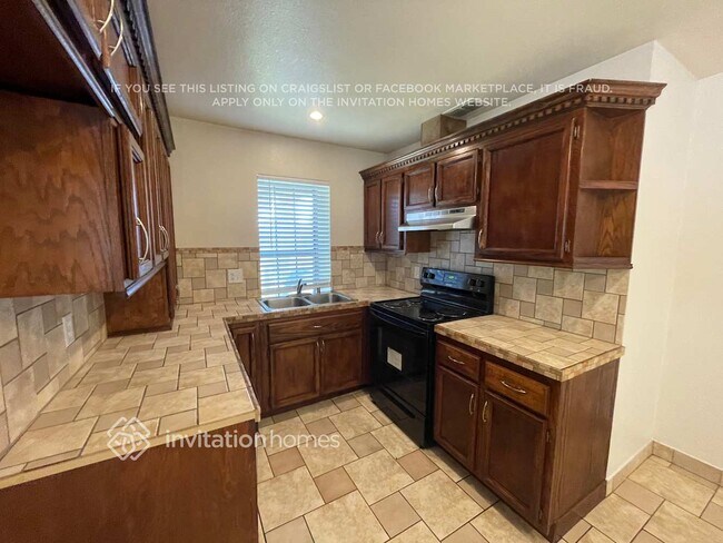 Building Photo - 5153 Thomasino Way