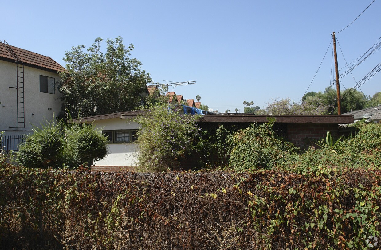 Foto del edificio - 329 S Arroyo Dr